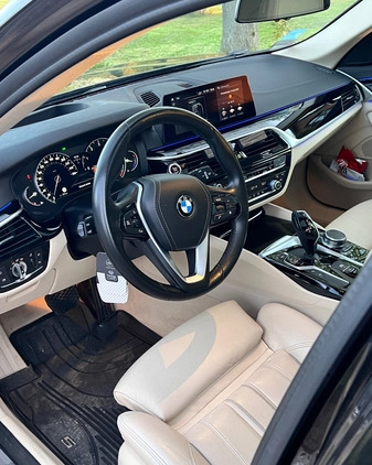 BMW Seria 5 cena 130995 przebieg: 142020, rok produkcji 2018 z Warszawa małe 379
